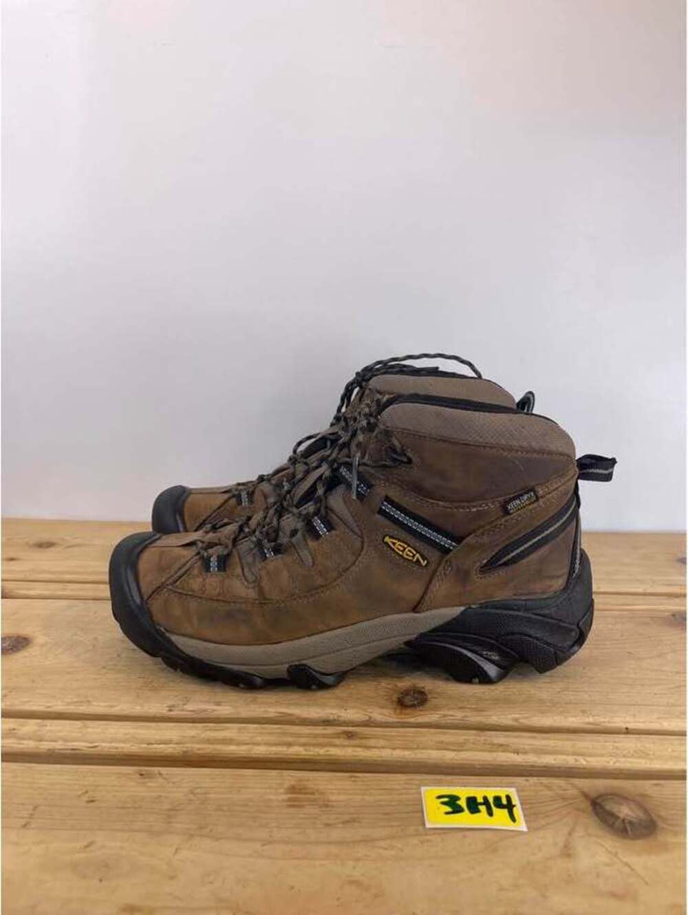 KEEN Targhee II Mid Waterproof Hiking Boots Men's Size 11 - Picture 3 of 10
